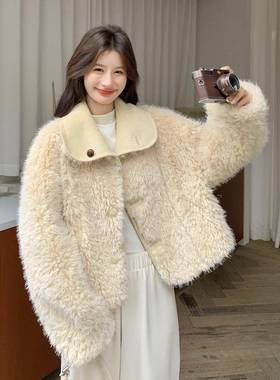 淡色娃娃领仿皮毛一羊羔毛温外套女冬2体0C133-89825新款柔风黄减