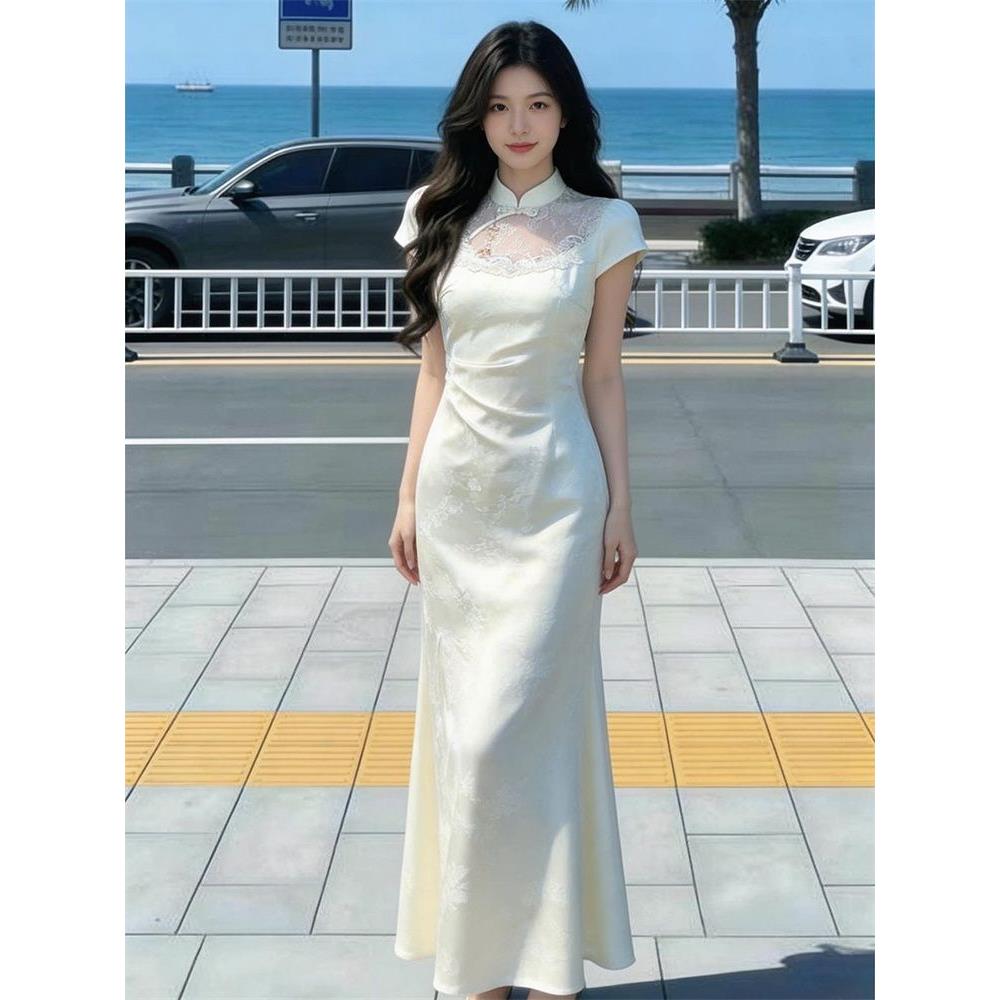 蕾丝连衣裙气质新款改良杏色绝美长款优雅短袖女中拼接旗袍重工