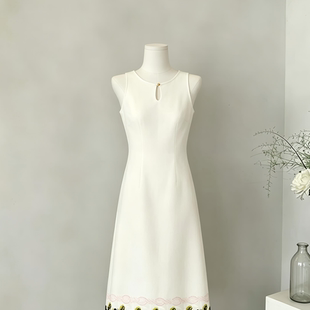 鹭青一原创长亭外棉亚麻刺绣连衣裙女夏A字收腰修身无袖上衣