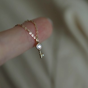 925纯银镀14k金迷你小钥匙别致吊坠挂坠 日本项链日常叠戴百搭女