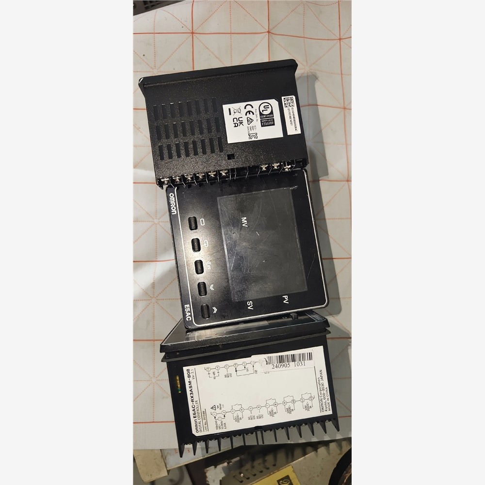 全新无包装，欧姆龙温度控制器E5AC-CX3ASM-800