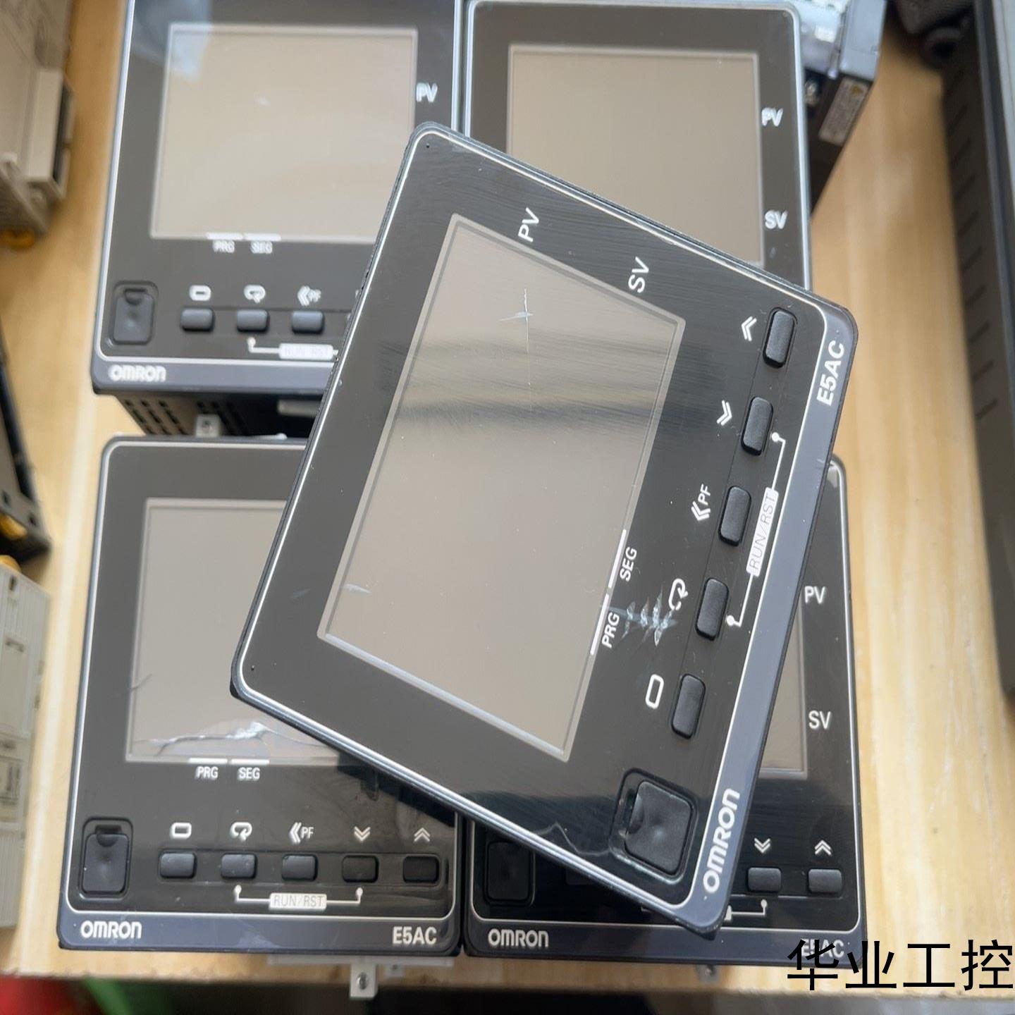 欧姆龙温控器E5AC-TQX4ASM-080有一个屏有问题议价商品