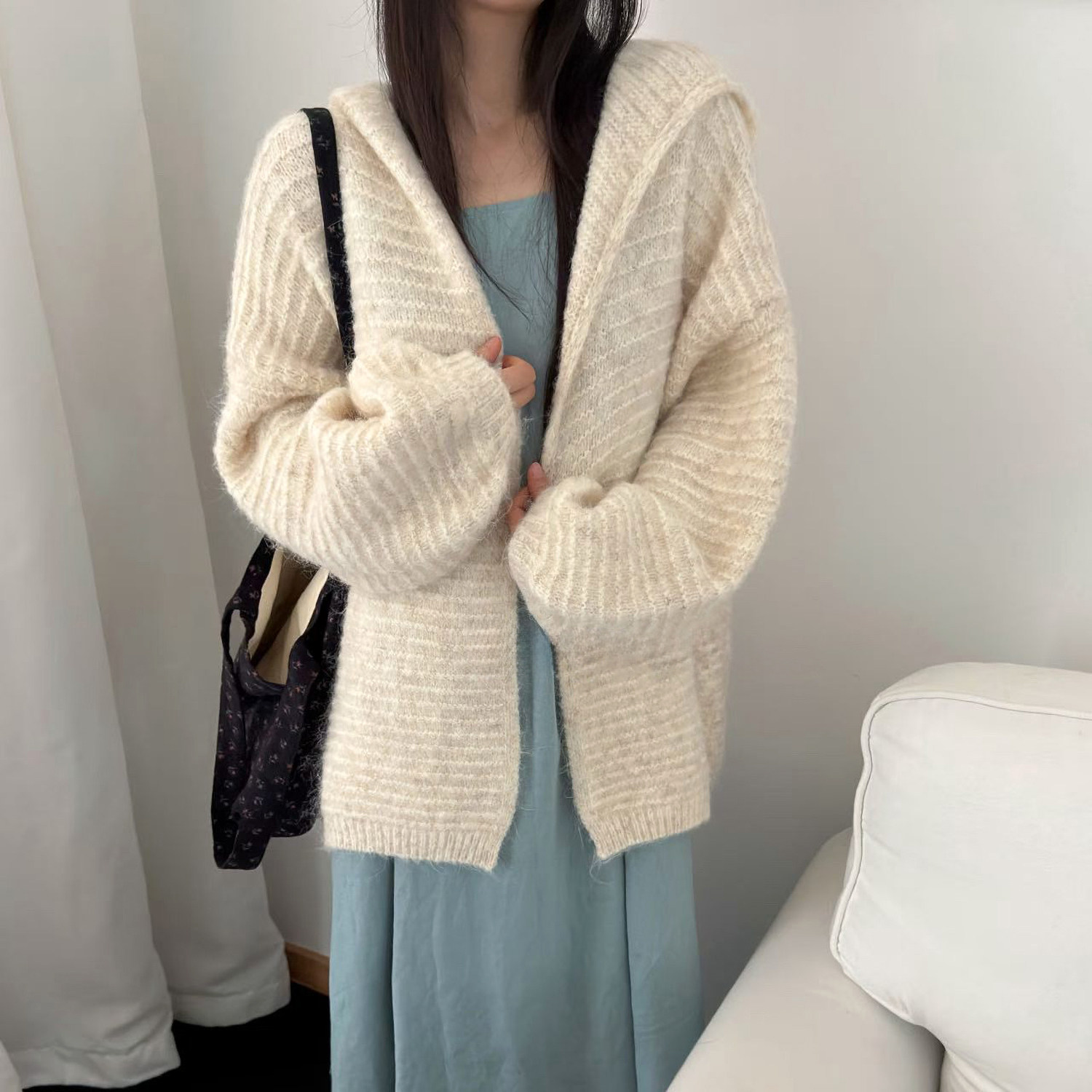 韩系连帽灯笼袖针织开衫女图片