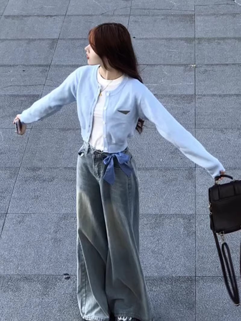 韩系慵懒风奶蓝色短款毛衣女早秋穿搭高级感显瘦针织开衫外套上衣