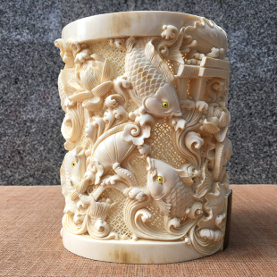 猛犸象牙镂空雕刻九鲤献福笔筒摆件猛犸象牙笔筒摆件猛犸牙雕笔筒