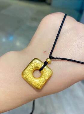 金色百搭轻扣复古坠黑绳经