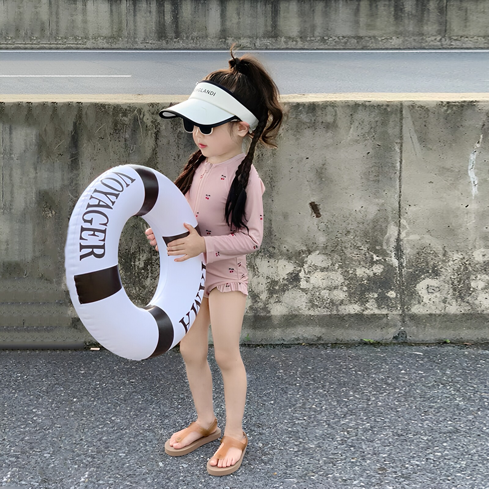 女童防晒泳衣儿童夏装速干连体式宝宝洋气海边度假风碎花游泳衣潮