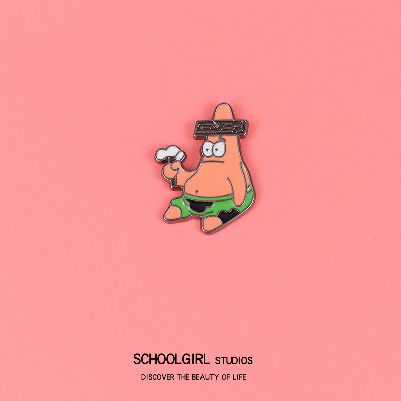 海绵宝宝派大星胸针可爱日系金属徽章个性卡通情侣别针固定衣服扣