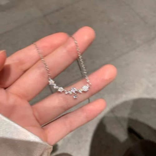 锆石小花项链轻奢小众锁骨坠ins简约精致时尚百搭甜美温柔冷淡风