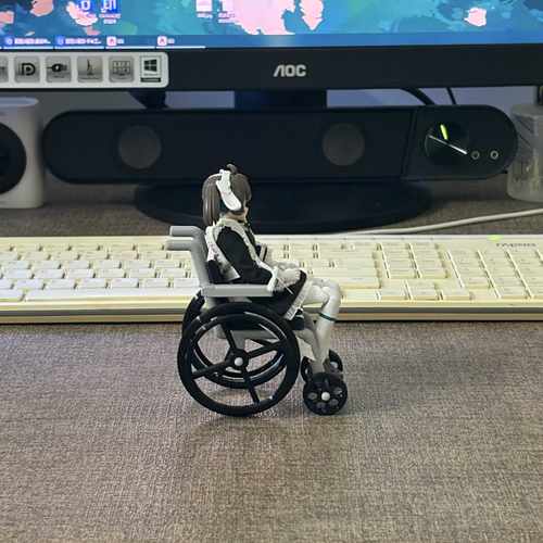 迷你轮椅模型摆件1:12兼容寿屋女神装置机娘figma兵人配件周边