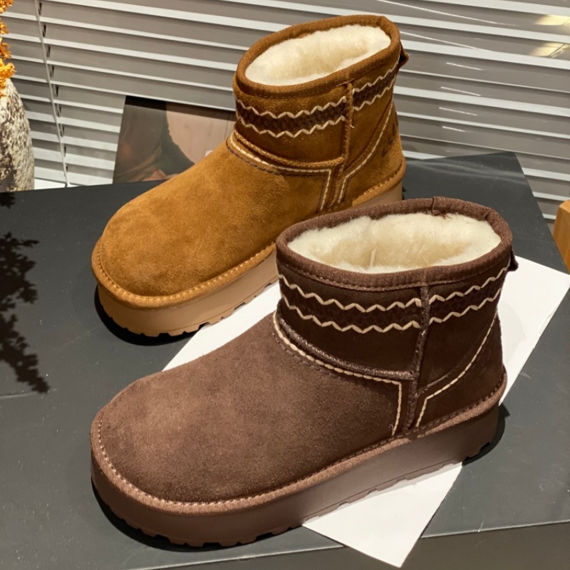 厚底雪地靴女2025冬季新款加绒保暖羊羔毛磨砂皮防滑短靴毛绒棉鞋