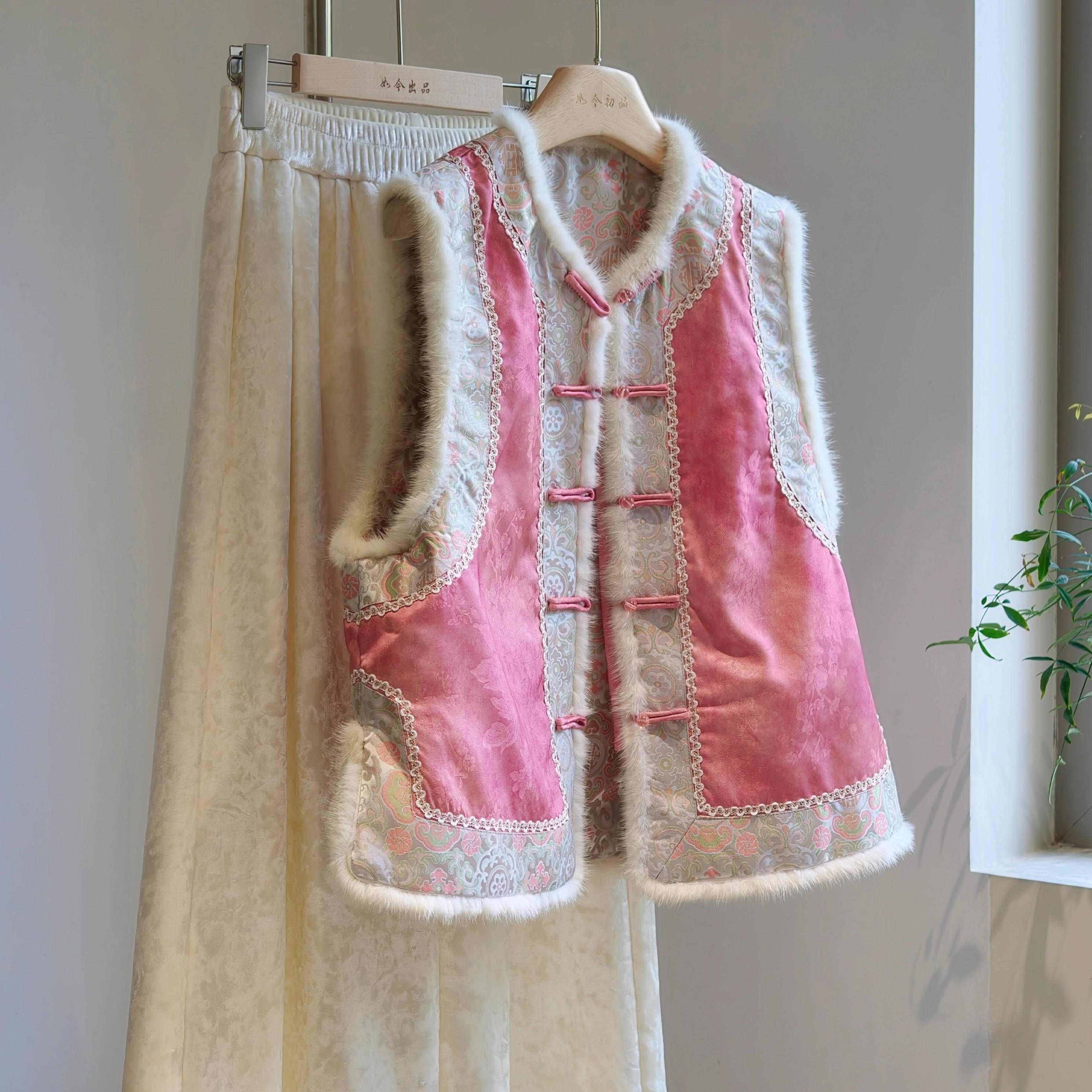 专柜大牌撤回尾单捡漏外贸高端粉色马甲夹棉新中式盘扣唐装坎肩女,女装/女士精品,马夹,淘宝优惠券,粉丝福利购,淘宝优惠卷