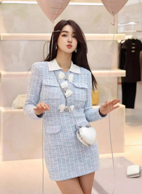 SP纯原2025春秋新款蓝色小香风娃娃领钻扣蝴蝶结针织连衣裙女气质