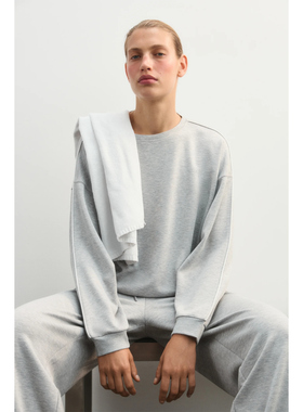 俄Lime旗下Befree 柔软莫代尔混纺 运动学院风圆领运动卫衣