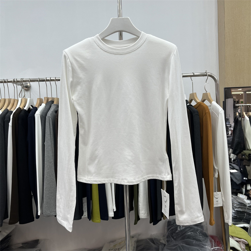 yaunxi元熙8323加绒垫肩圆领长袖T恤女白色修身内搭打底衫上衣冬