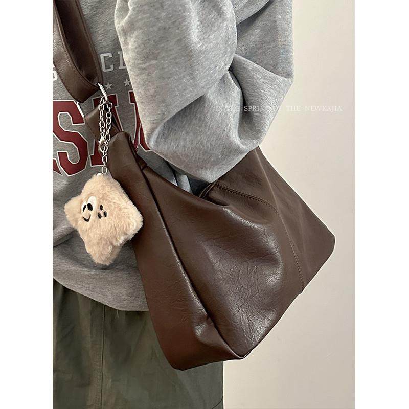 百搭ins斜挎包包女式2024新款潮复古托特包学院风休闲大容量包,箱包皮具/热销女包/男包,通用款女包,淘宝优惠券,粉丝福利购,淘宝优惠卷