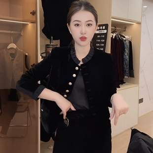 春秋金扣丝绒小香风外套女2026新款欧货洋气法式气质时尚立领上衣