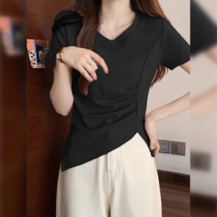 大码初夏穿搭女正肩v领短袖t恤内搭打底衫胖mm高级感短款黑色上衣