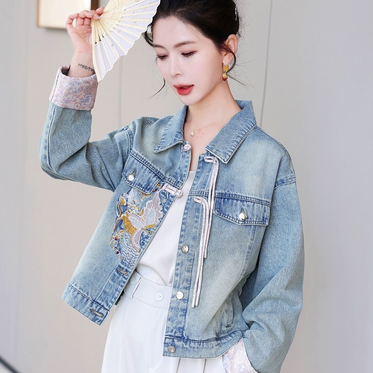 小个子短款牛仔外套女春秋2025新款盘扣新中式国风刺绣上衣夹克,女装/女士精品,短外套,淘宝优惠券,粉丝福利购,淘宝优惠卷