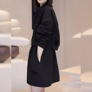 小黑裙女春秋季欧货通勤时尚高级感质感气质长裙港味复古chic裙子