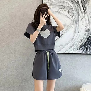 2026年夏季新款女装小个子时尚减龄洋气休闲运动套装女短裤两件套