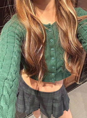 Brandy bm美式辣妹风绿色麻花针织开衫女短款修身毛衣纽扣上衣