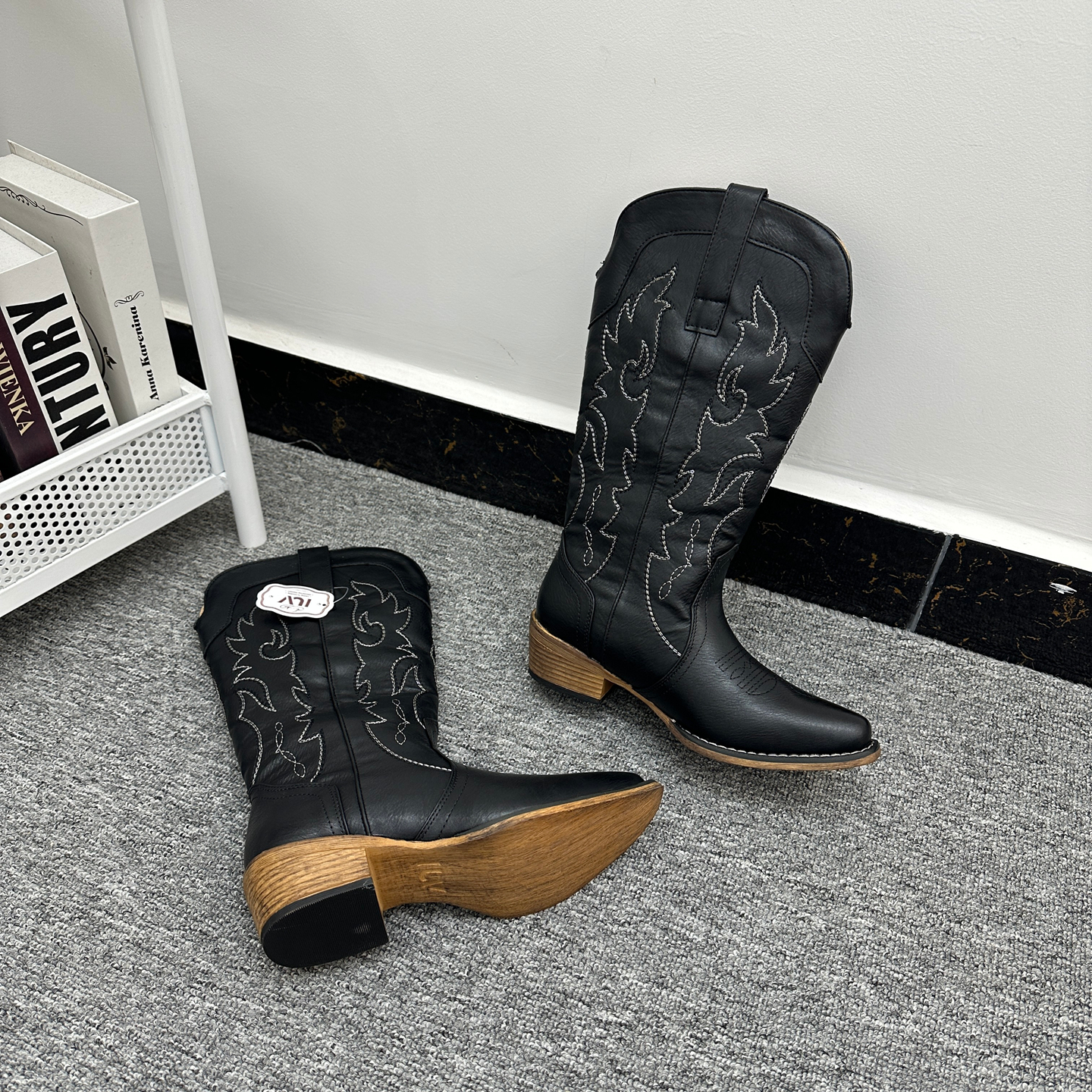 外贸源单舒适套筒粗跟刺绣西部靴