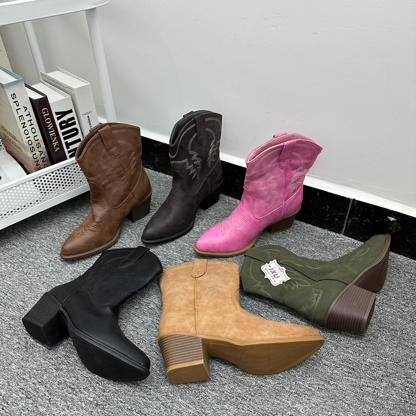 外贸大码尾货一脚蹬短靴女重工复古尖头刺绣粗跟耐磨西部牛仔靴,女鞋,西部靴,淘宝优惠券,粉丝福利购,淘宝优惠卷