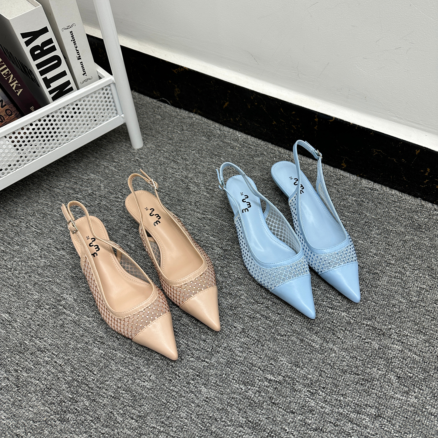 尖头网纱水钻一字扣包头凉鞋