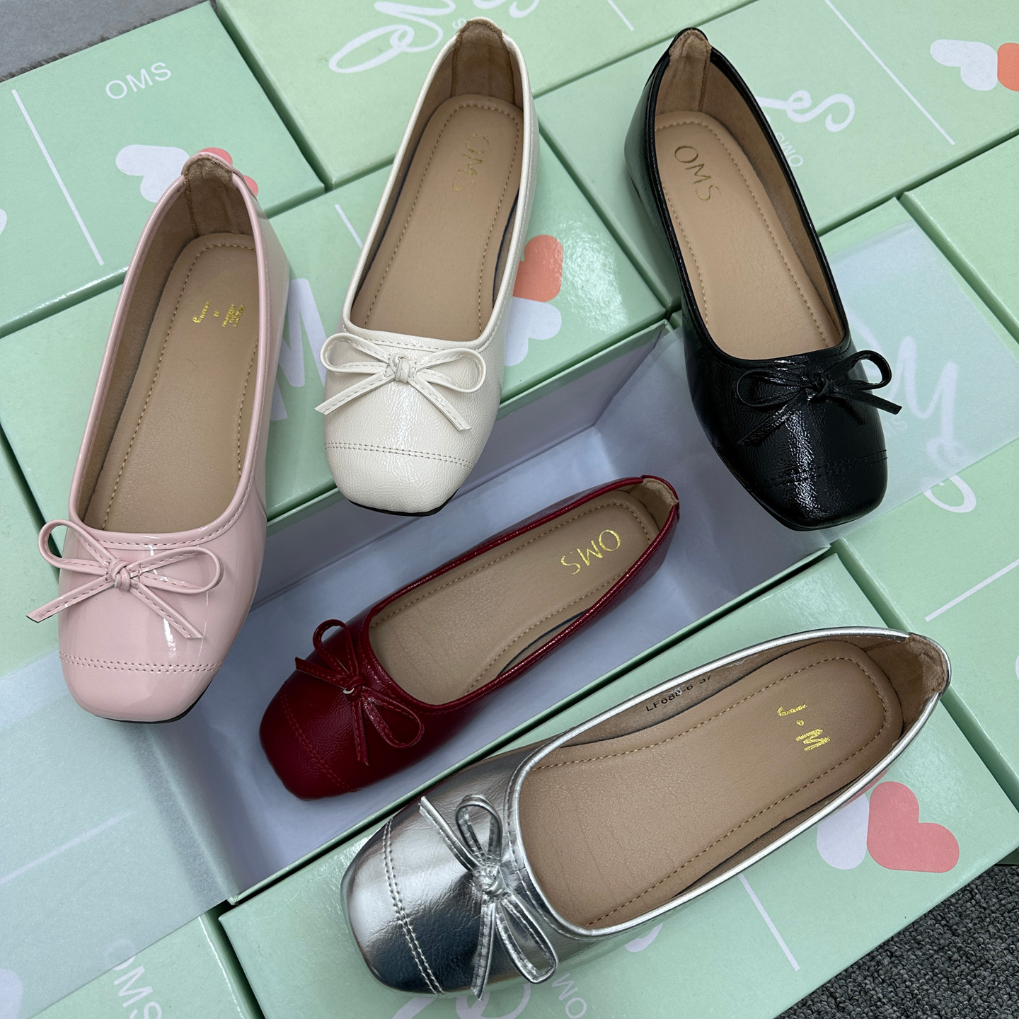 时尚甜美风蝴蝶结芭蕾舞鞋女大码方头平底百搭一脚蹬软底浅口单鞋