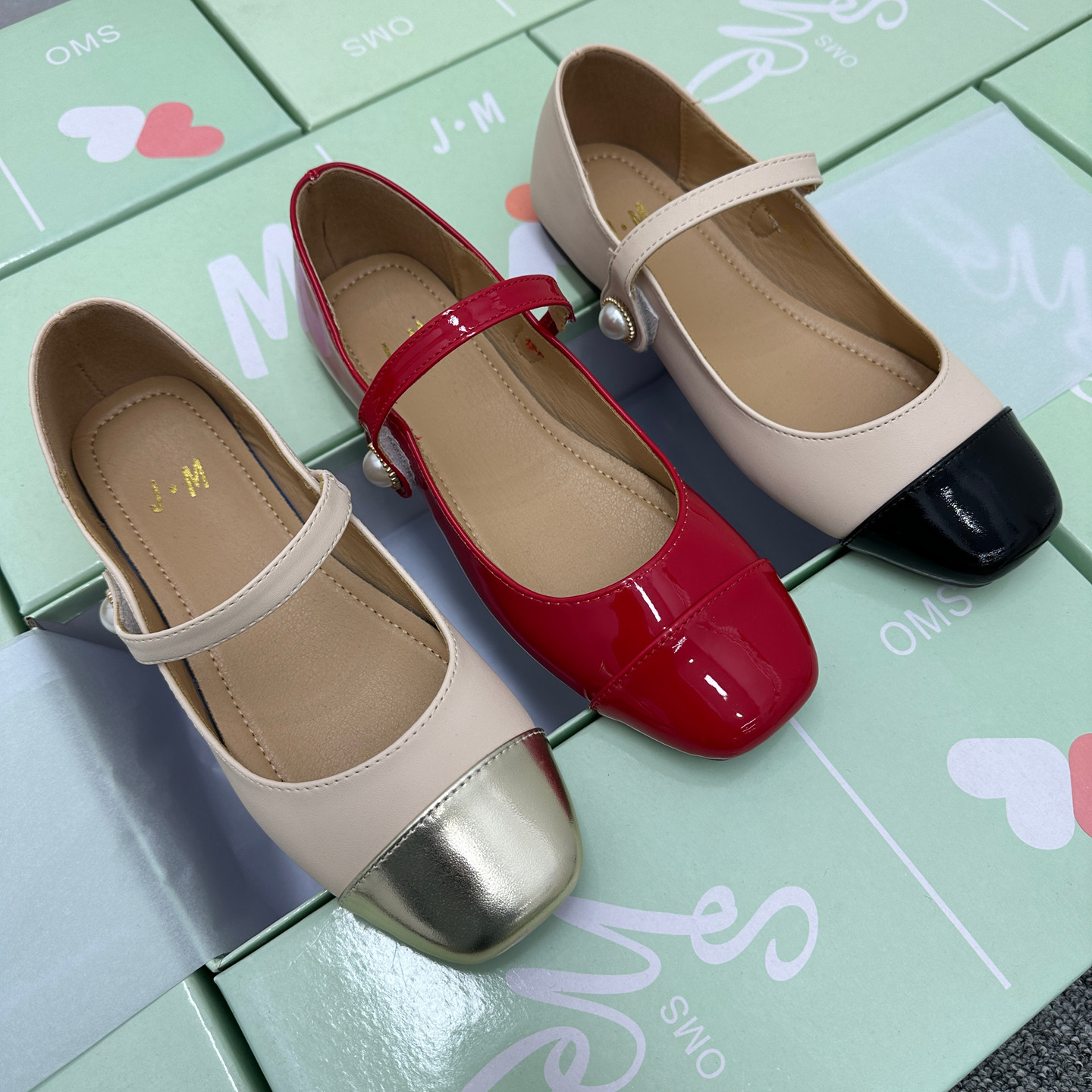 外贸大码方头浅口单鞋一字带魔术贴百搭时尚漆皮平底玛丽珍女鞋,女鞋,玛丽珍鞋,淘宝优惠券,粉丝福利购,淘宝优惠卷