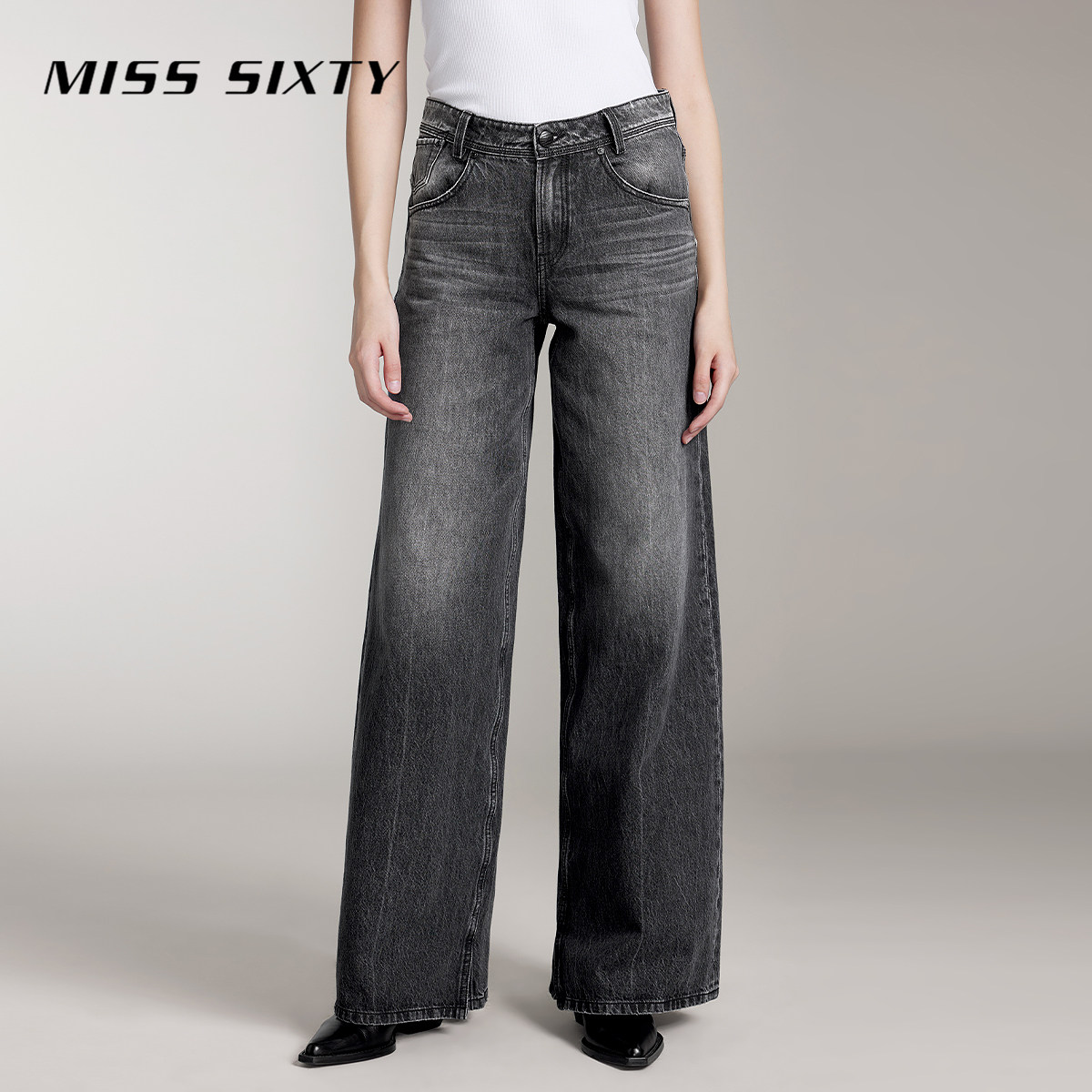 复古黑灰水洗 舒适阔腿版型 进口牛仔棉