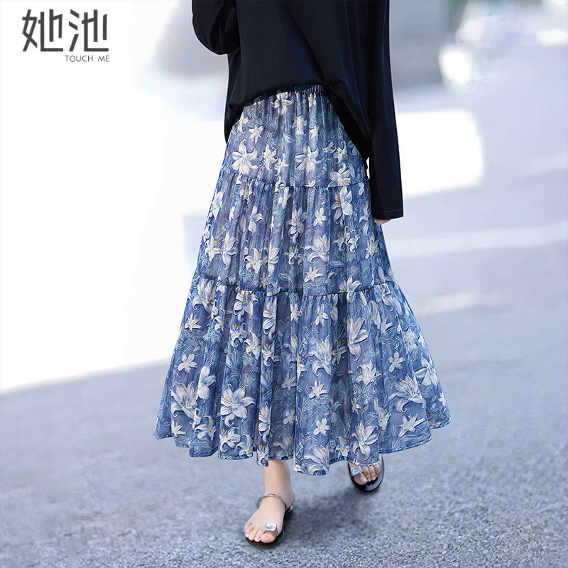 她池垂感飘逸A字松紧腰半身裙
