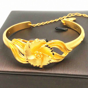 越南沙金女士开口手镯假黄金色玫瑰花镯子仿真久不掉色结婚金饰品
