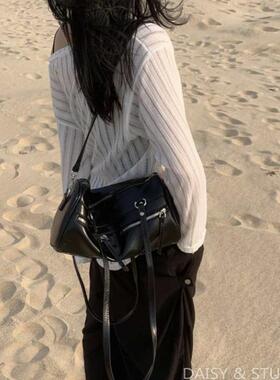 韩国black设计品牌24年秋冬新款鬼马少女拉链系带单肩包腋下包