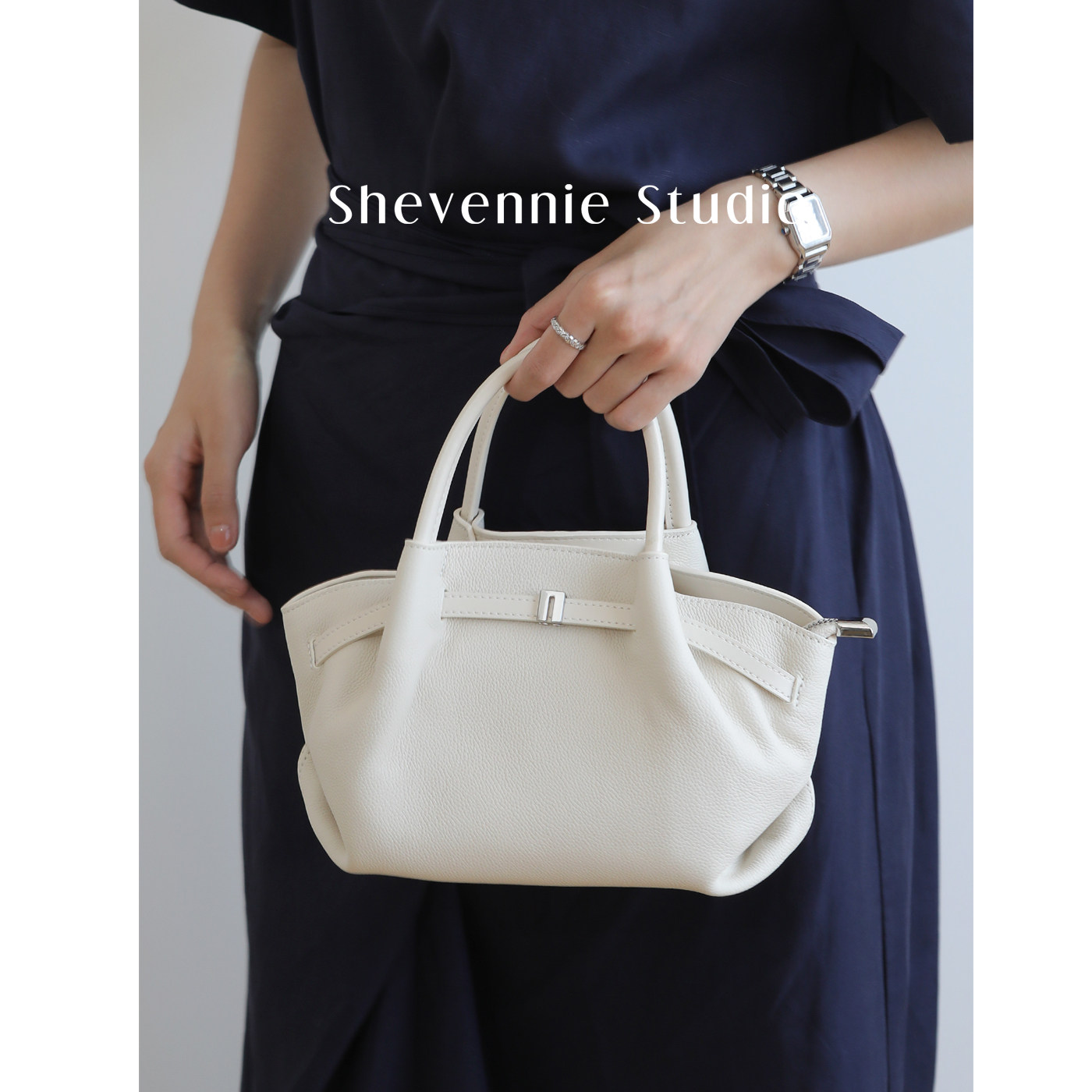 Shevennie 质感头层牛皮云朵包手提斜挎包翅膀包饺子包小托特包