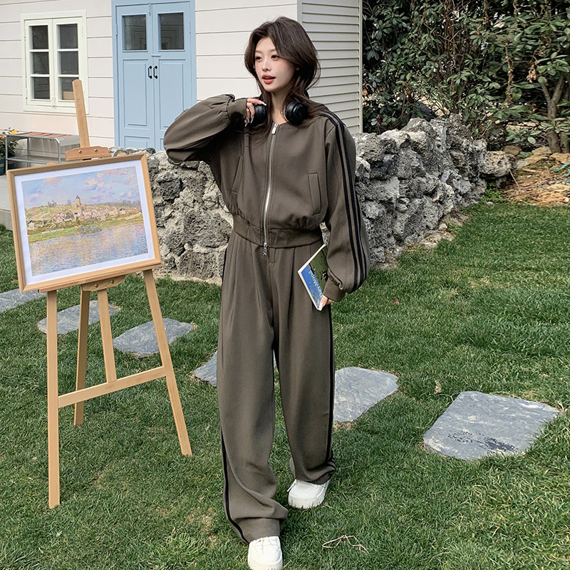 军绿色休闲卫衣运动套装女2025年春季新款设计感宽松阔腿裤两件套,女装套装/套裙,Yologo