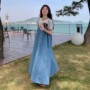 法式复古牛仔吊带裙夏季女2025新款搭配一整套休闲短袖图片