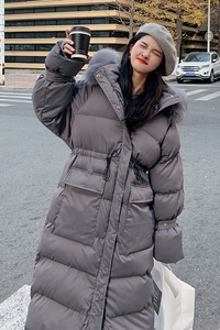 大货 气质灰连帽大毛领中长款服外套  262A-W109-P195-K278图片
