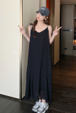 黑色高级感法式连衣裙女2024夏季新款气质V领性感别致绝美吊带裙，女装连衣裙，Yologo