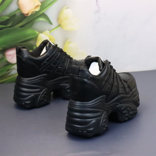 小个子厚底内增高轻便圆头休闲运动女鞋 全黑炸街老爹鞋 女2025新款