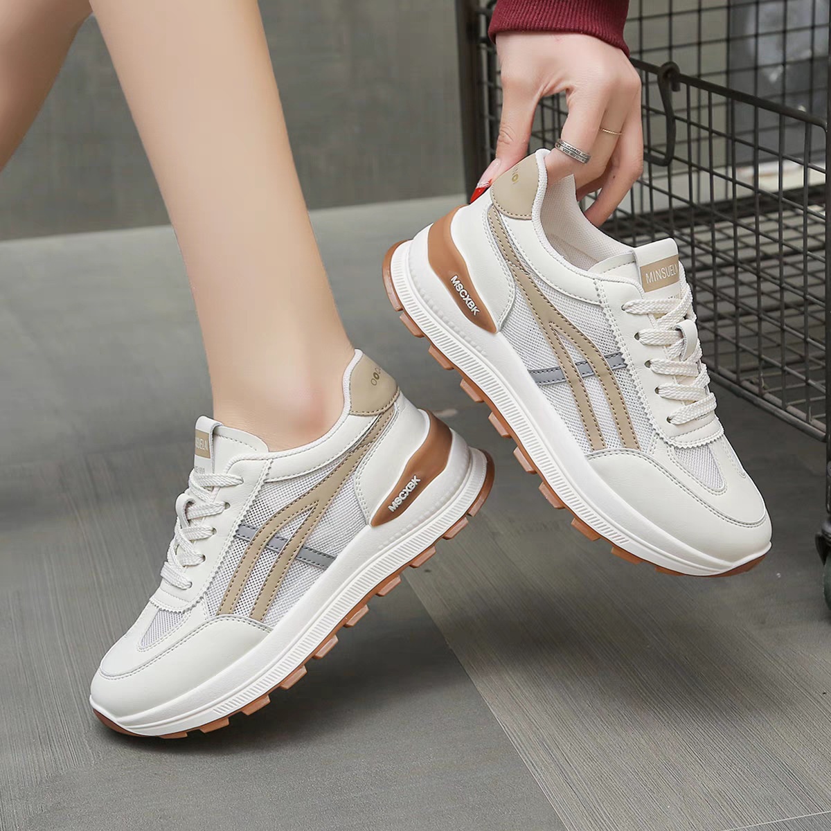 阿甘鞋女超软网面透气舒适休闲跑步鞋2025新款弹力运动