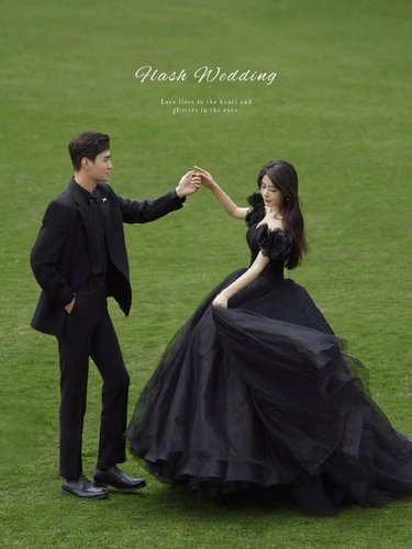 Черное атмосферное кружевное свадебное платье для принцессы, в цветочек, открытые плечи