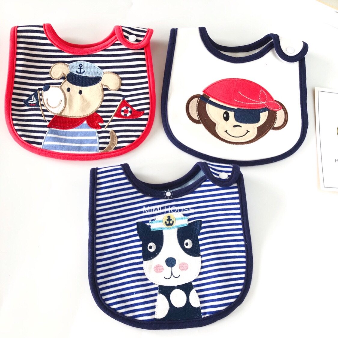 秋冬宝宝纯棉围兜momscare三层加厚儿童防水围嘴新生婴儿口水巾