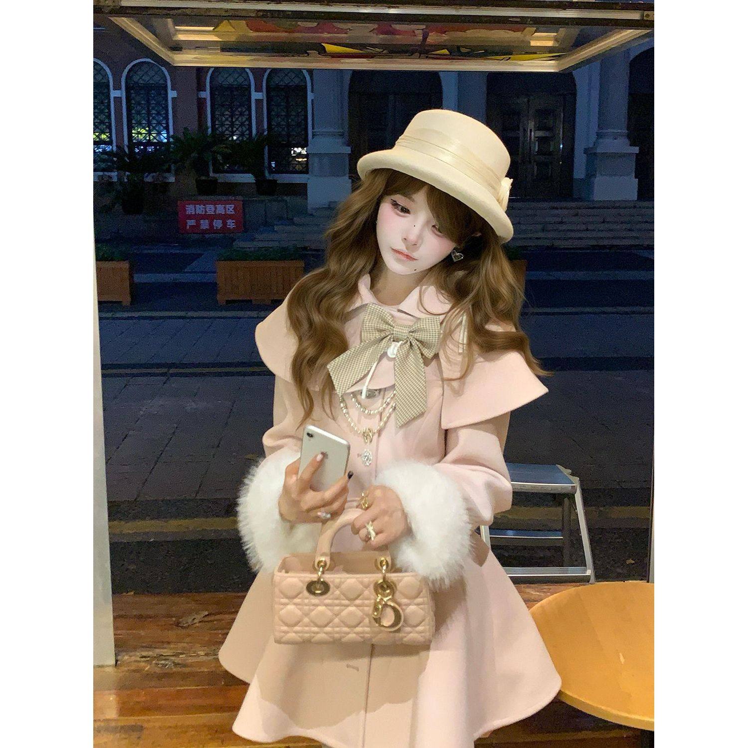 流光之莓 温柔甜美清楚系浅粉小斗篷连衣裙大衣洋气小众秋冬新款