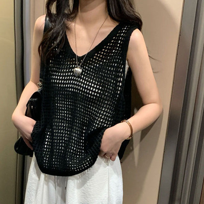 小众V领镂空针织吊带背心女夏外穿洋气宽松显瘦叠穿无袖罩衫上衣