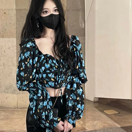 法式小众方领系带衬衫女2025春新款设计感泡泡袖显瘦短款碎花上衣