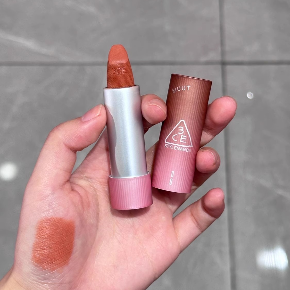 黄早早 3CE限定彩片系列唇膏口红#14号裸感棕丝绒哑光正装到27年