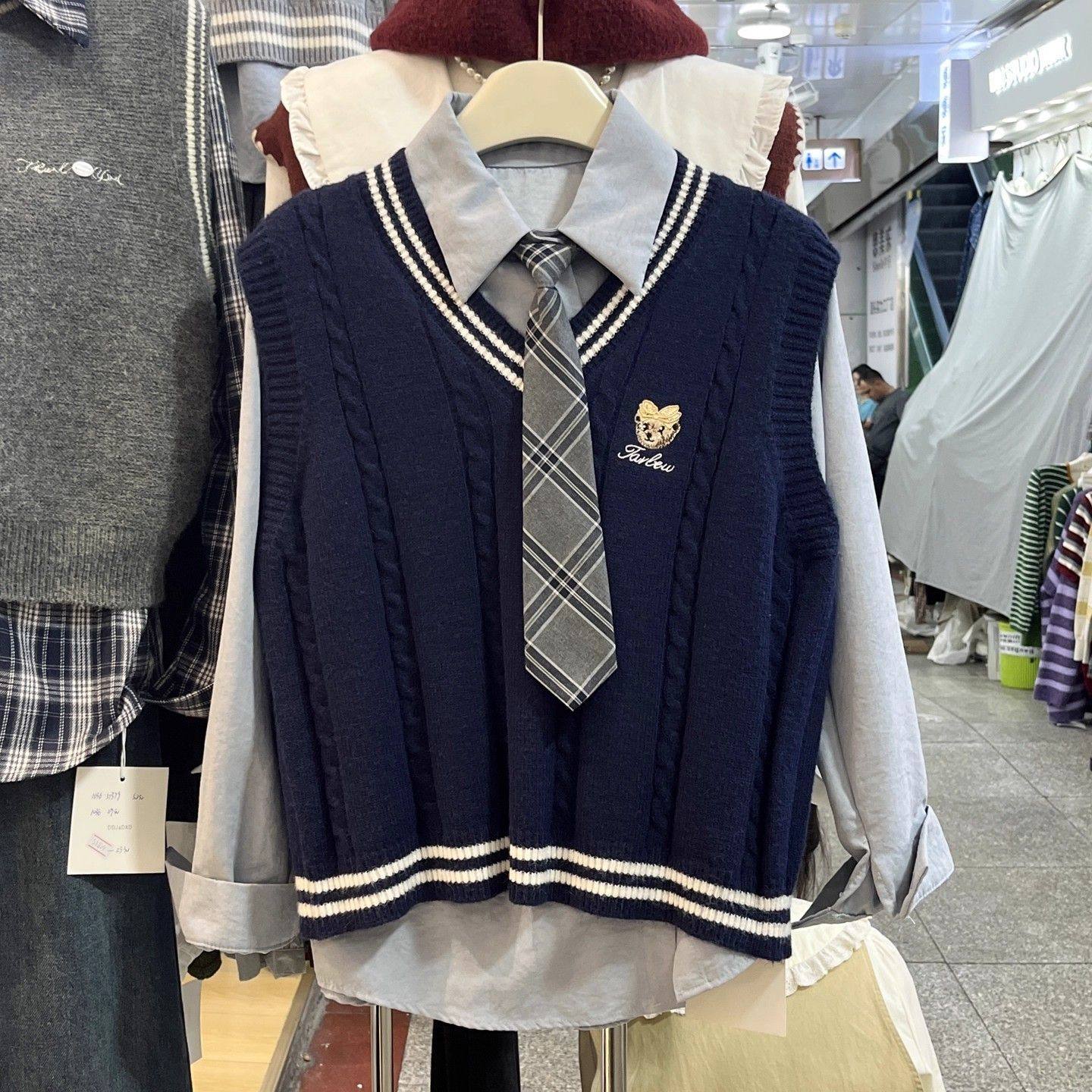 学院风三件套装刺绣针织V领马甲长袖衬衫女领带秋季新款叠穿上衣,女装/女士精品,时尚套装,淘宝优惠券,粉丝福利购,淘宝优惠卷