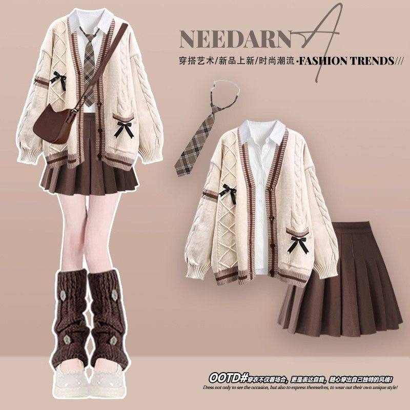 简单大方高级感穿搭美拉德连衣裙女早秋季巨好看的学院风百褶裙子